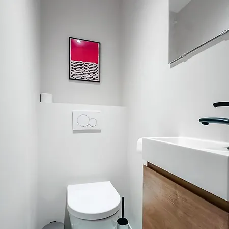 1 Bedroom Cozy In * Ostend