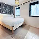 1 Bedroom Cozy In Daire Oostende